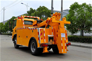 西林高速路拖车费